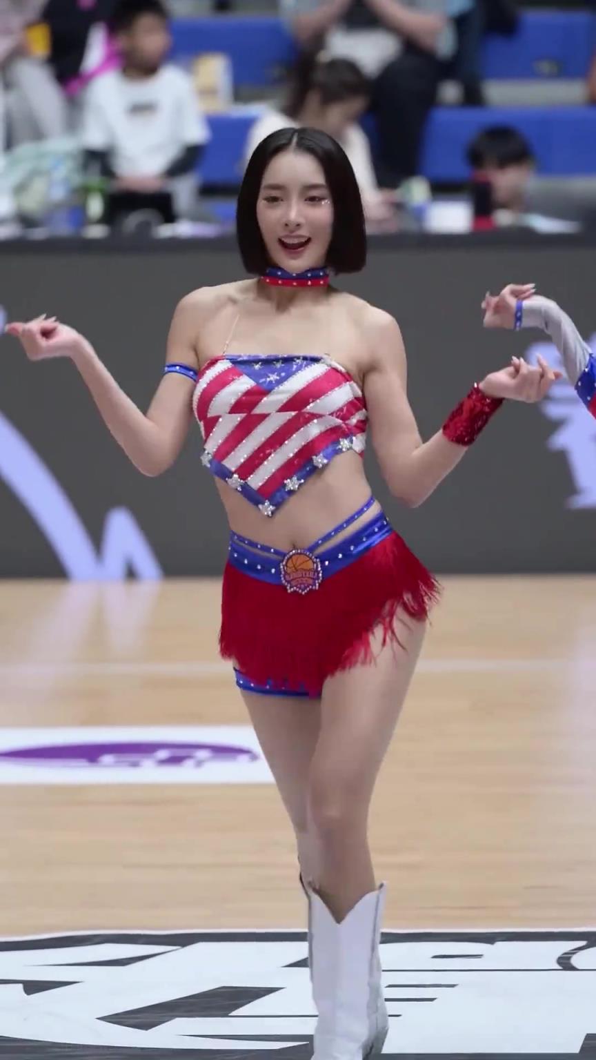 太離譜了 ！幾乎是完美女人！